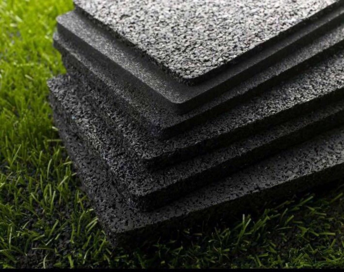 Подложка из черной крошки TORUDA с укладкой - вид 1