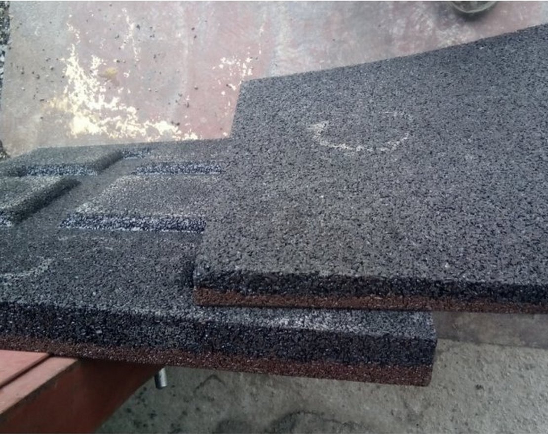 Резиновая плитка 500x500 (40 мм) - вид 2